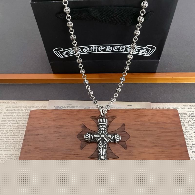 Ch**me He**ts necklaces